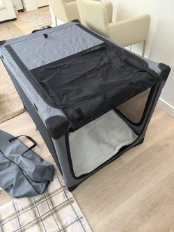Collapsible Soft Dog Crate (German Shepherd, Bernese Mountain Dog, Golden Retriever)