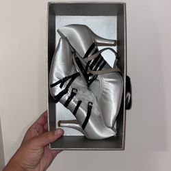 Capezio White Dance Heels – Women’s 7.5 