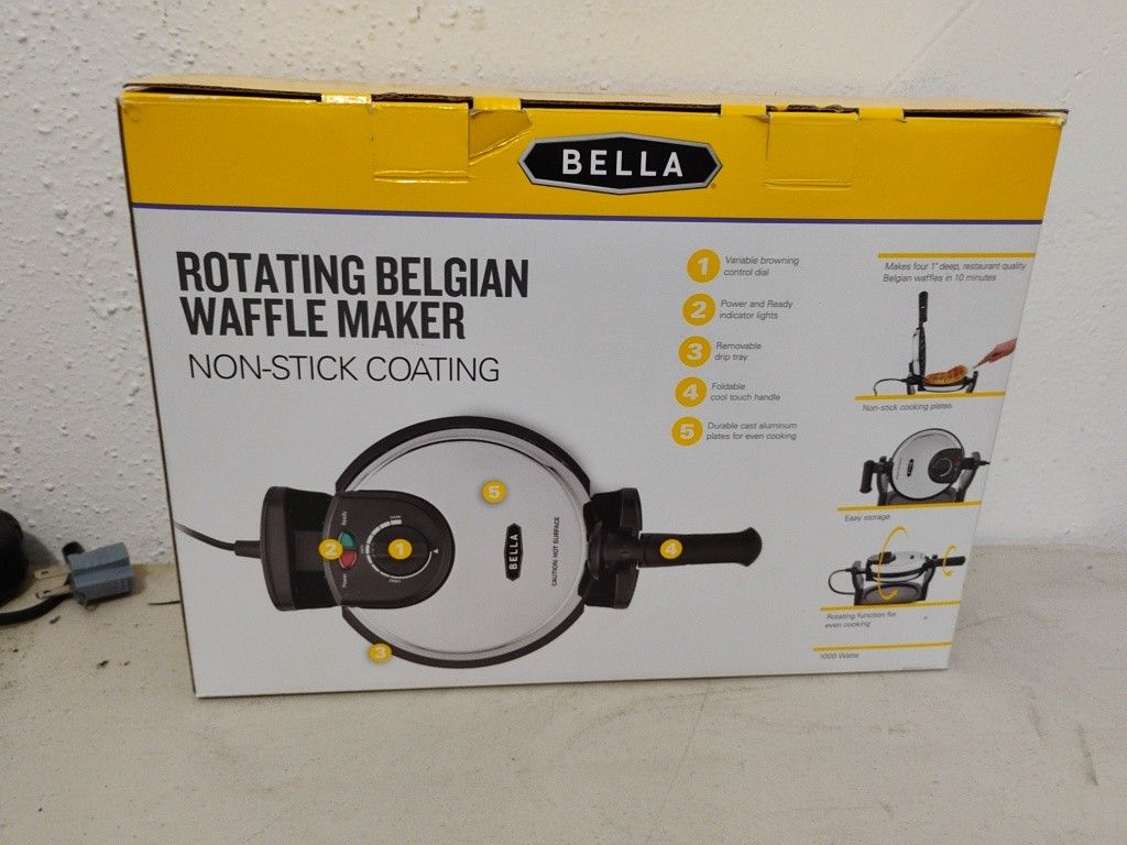 New In The Box Bella Professional Waffle Maker