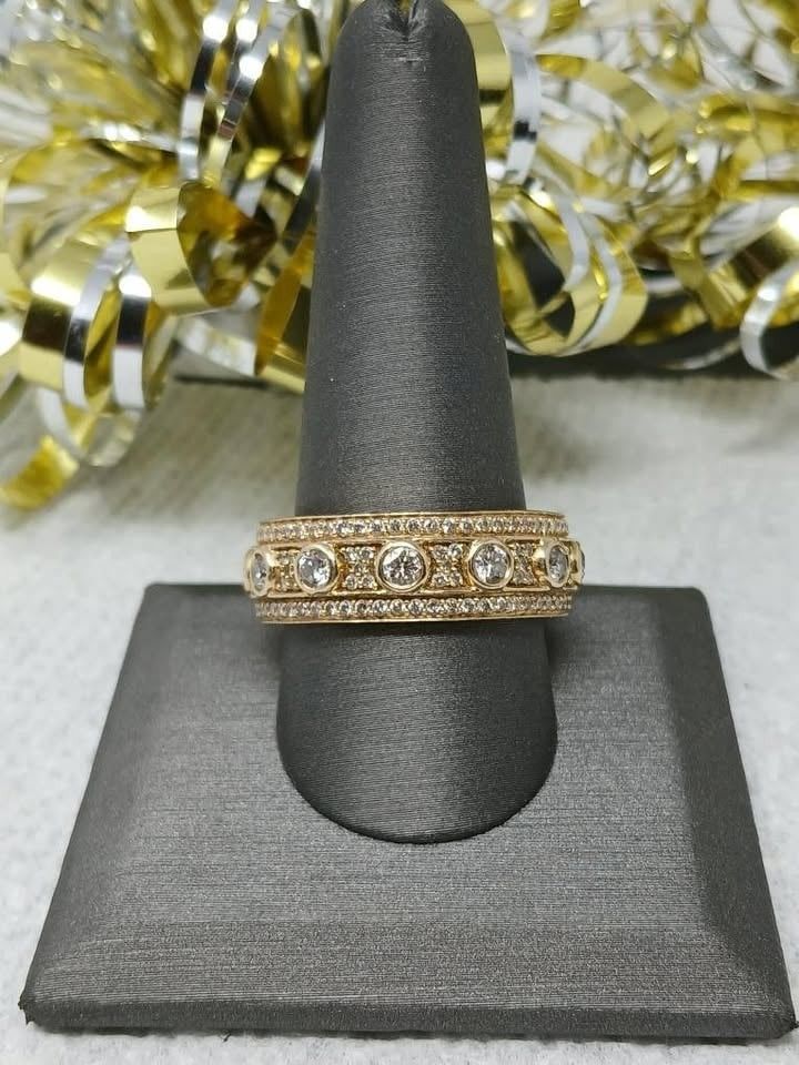 Men's 10K Yellow Gold & Diamond Ring 💍 186 Diamonds 1.710 Carat T.W. - Size 10 - 💍 7.8g (#22355)