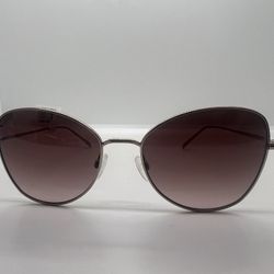 DKNY DK104SG 272 Sunglasses