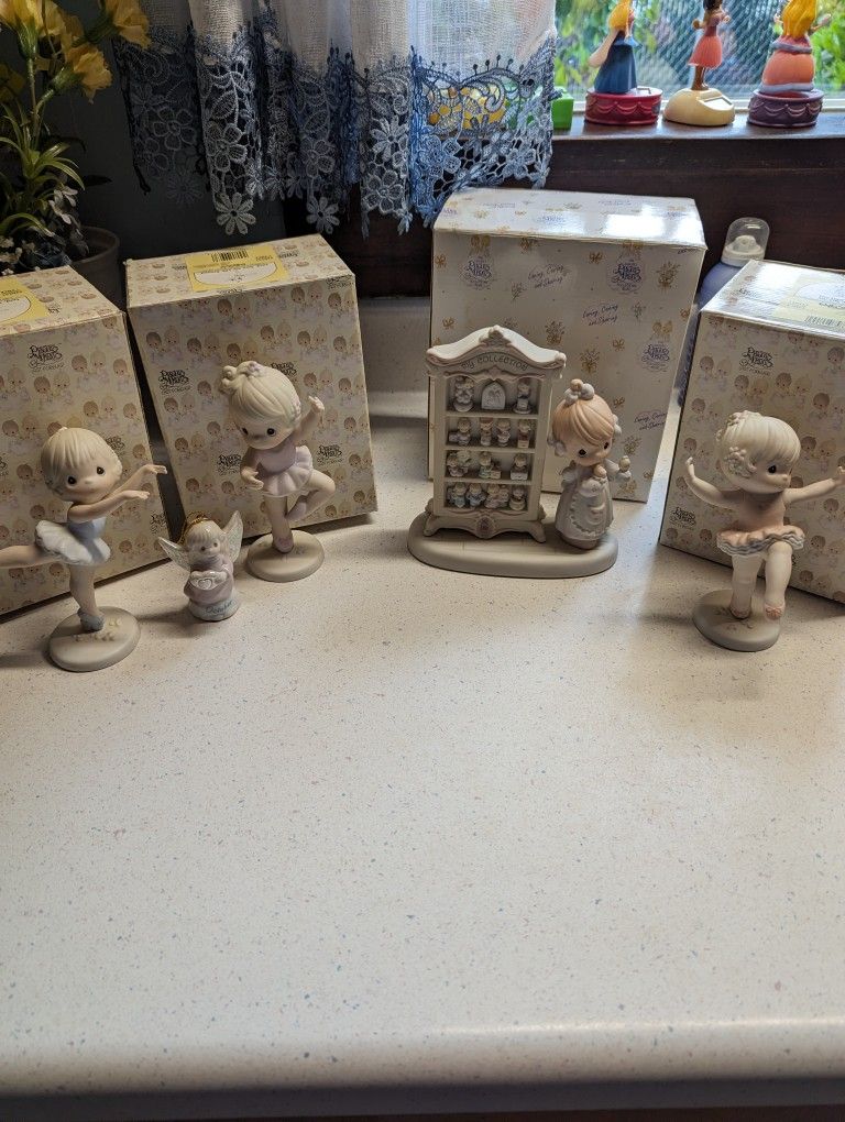 Precious Moments Niknaks