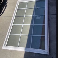 New Had As Spare 36 x 60 premium vinil flat grid white colonial