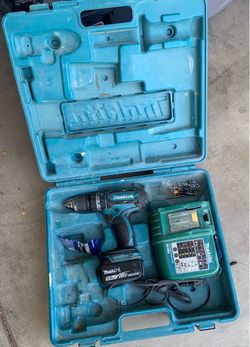 Makita 18V cordless drill kit w/charger