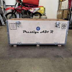 Looking to ship valuables. Selling crate Weight Capacity 40 KGS/88 Lbs Crate Reinforce Metal Edges Size 83X41X36 CM Locking Hinges Handles Heavy Duty 