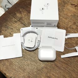 *Brand New* Apple AirPods Pro 2nd Generation With MagSafe Wireless Charging Case - White