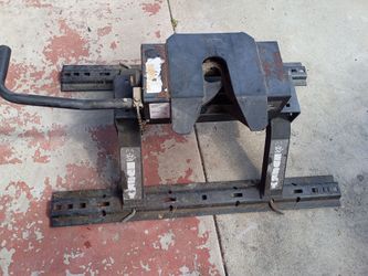Husky Fifth Wheel 16k