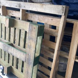 Free Wood Pallets