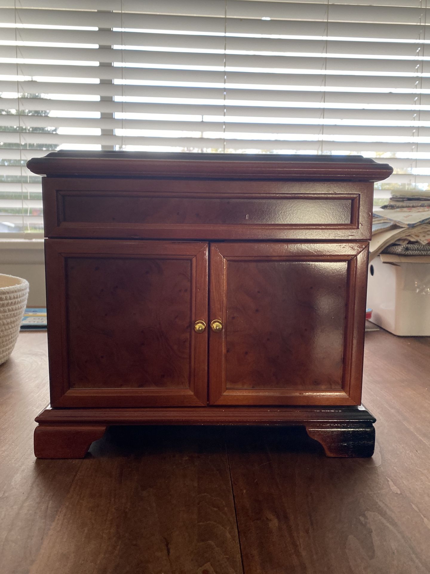 Jewelry Chest With Mirror And Picture Frame