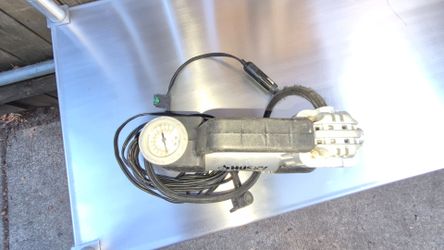 12 volt tire inflator