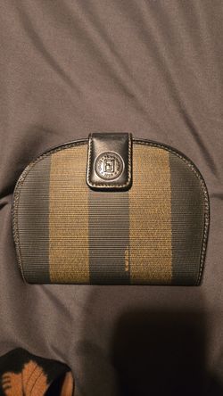 Vintage Fendi Pequin Clam Wallet