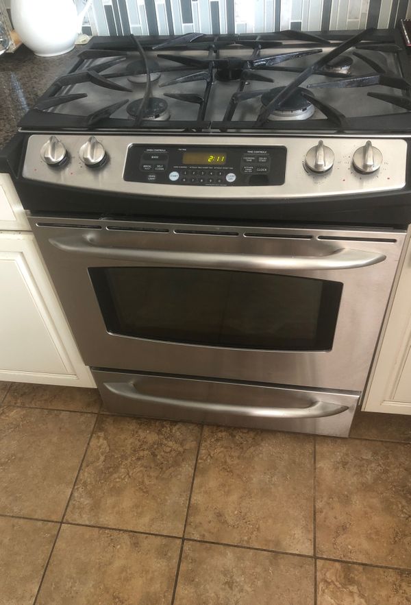 Kenmore Elite 4 burner slide in gas stove (read description) for Sale