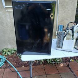 Haier Mini Fridge