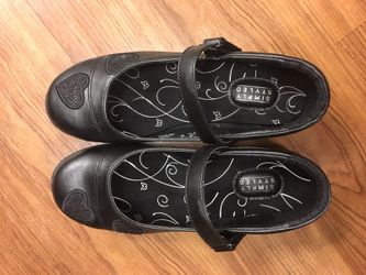 Black girls heart shoes