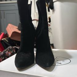 Steve Madden Wagner Black Suede Size 6.5