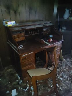 Rolltop desk