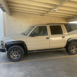 1999 GMC Suburban