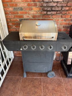 Nexgrill 5-Burner Gas Grill
