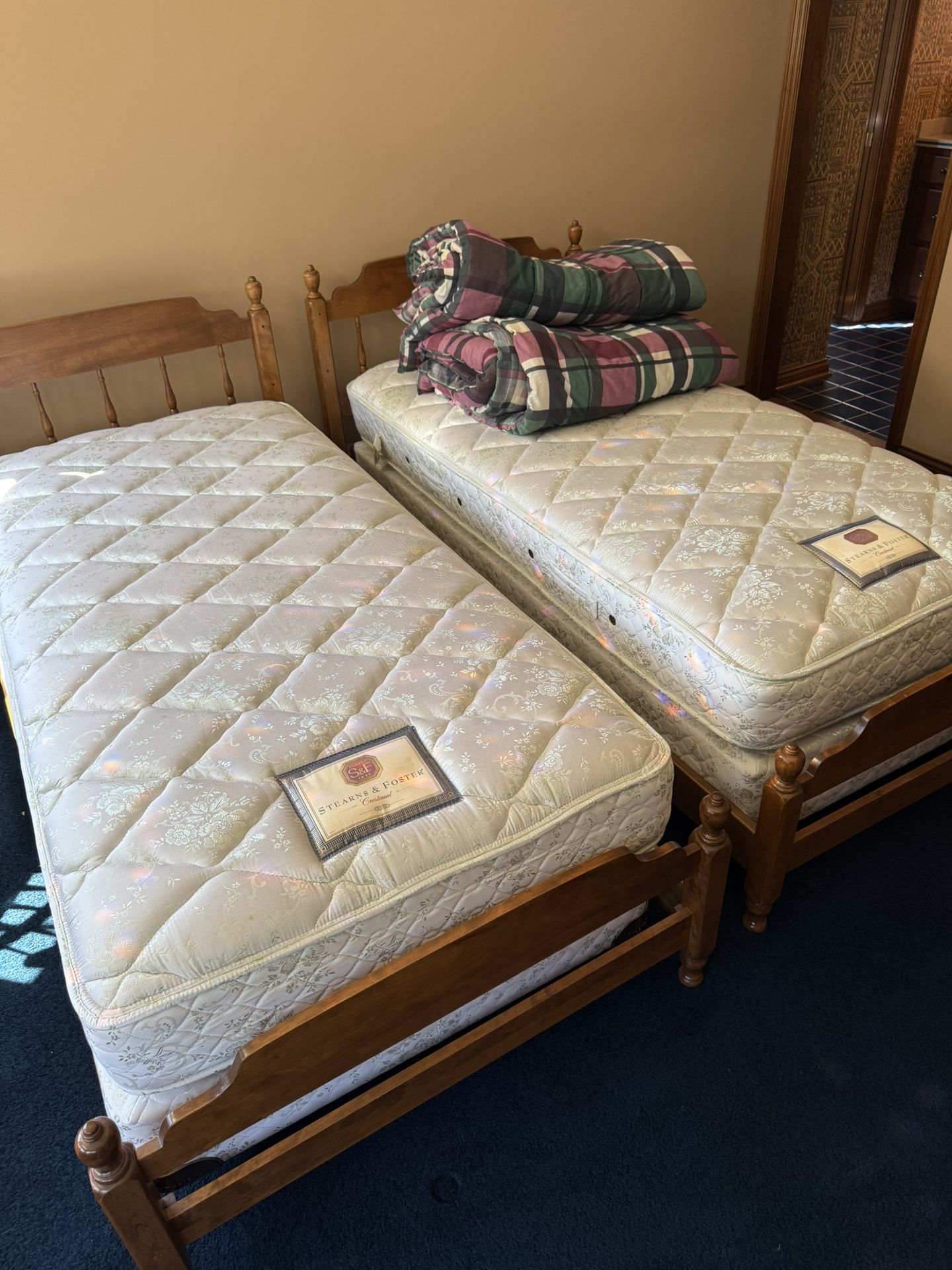 Ethan Allen Twin Mattresses & Bed Frame | Please Read The Description