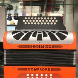 Hohner Accordions Saxophone Teclados Keyboard Tuba Guitars Bass BajoQuinto