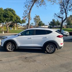 HYUNDAI  TUCSON 2017 , 4D  , AUTOMATIC 