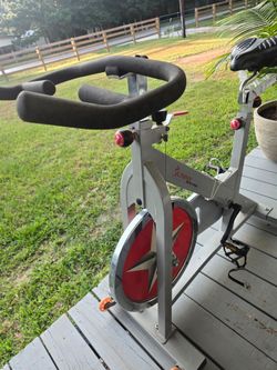 Sunny Health & Fitness Indoor Cycling Bike