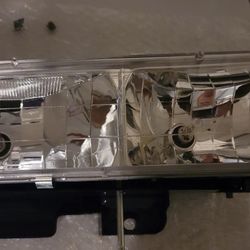 Light assembly Right & Left for 1 Chevrolet C/K 1500/ 2500/ 3500 truck models right and leftLight assembly For 1 Chevrolet C/K 1500/ 2