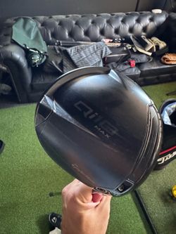 Blacked out Qi10 driver 10.5 degree XS shaft