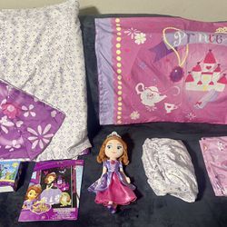 Disney Princess Sofia Lot Toddler Bed Reversible Comforter & Sheet Set Sofia Plush Puzzle Scratch Reveal
