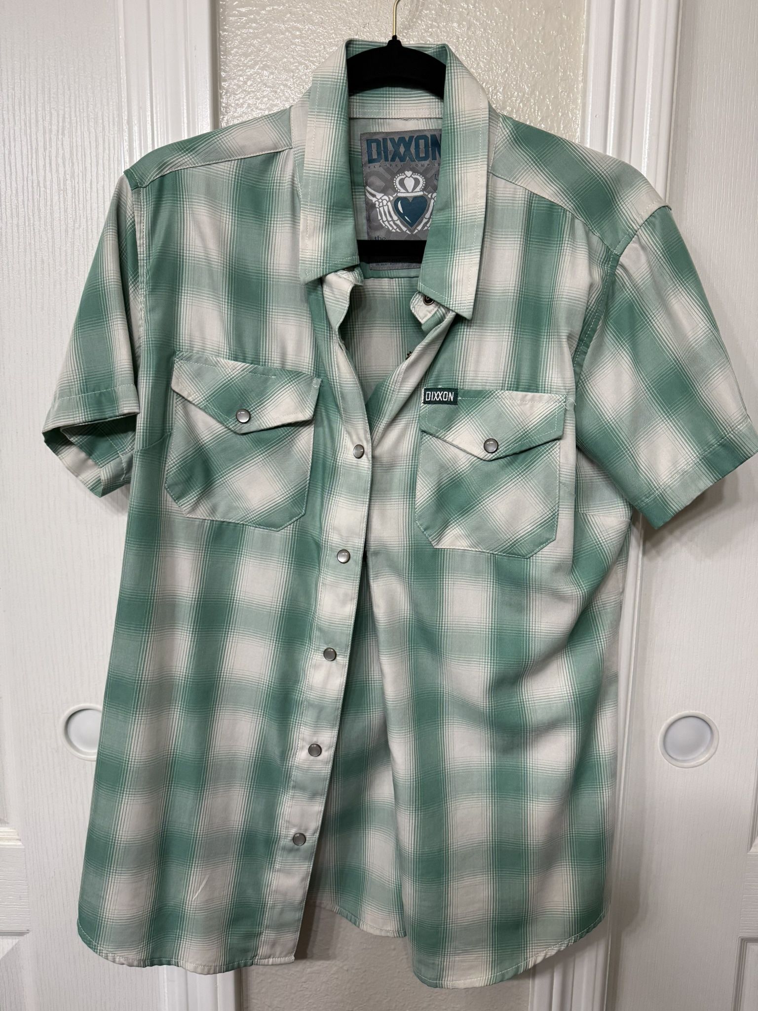 6 Women’s Dixxon Flannels