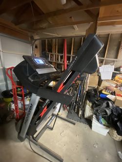PROFORM CARBON T7 TREADMILL