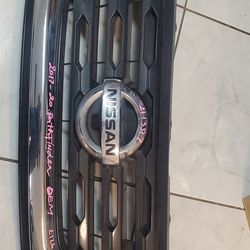 2017-20 Nissan pathfinder  grille