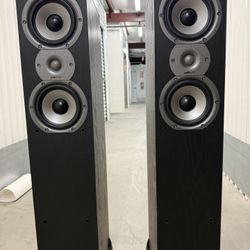 Polk Audio TSI300 Dual Tower speakers