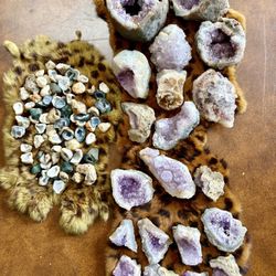 25+ lbs of Amethyst Geode Quartz Clusters + Oco Agate Geodes – Bulk Crystal Lot