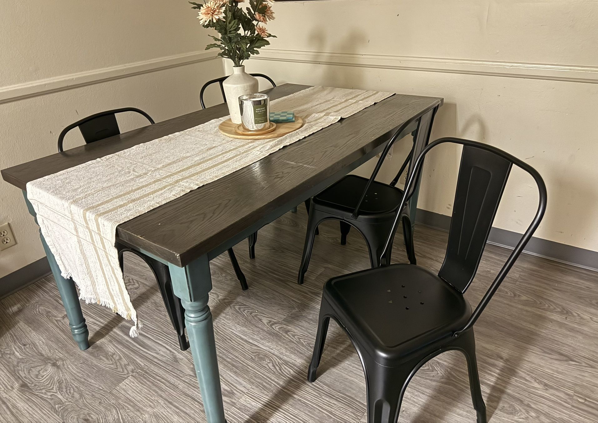 Dinning Table