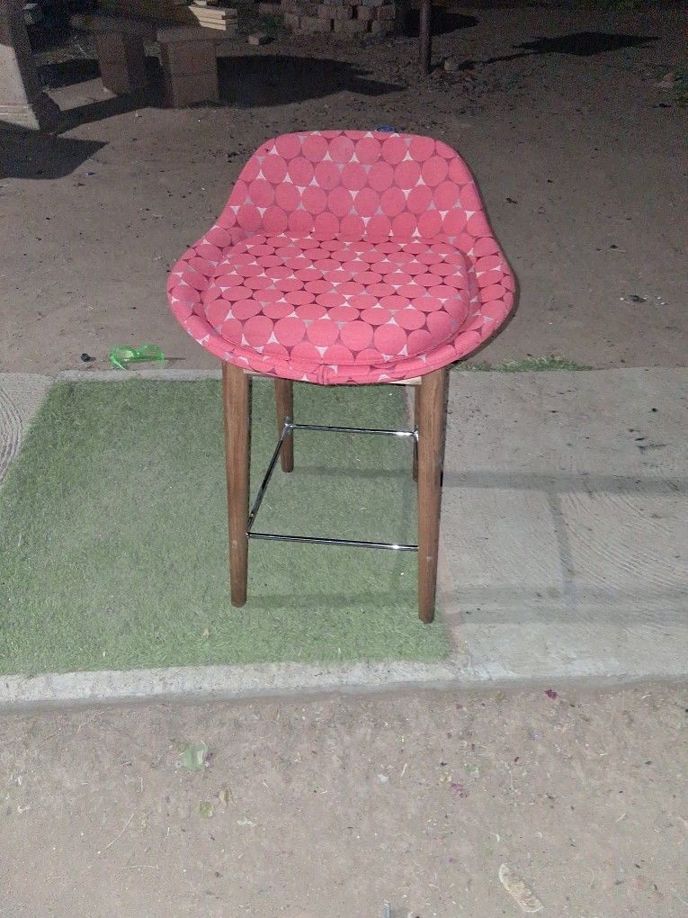 Keilhauer ponder bar stools 