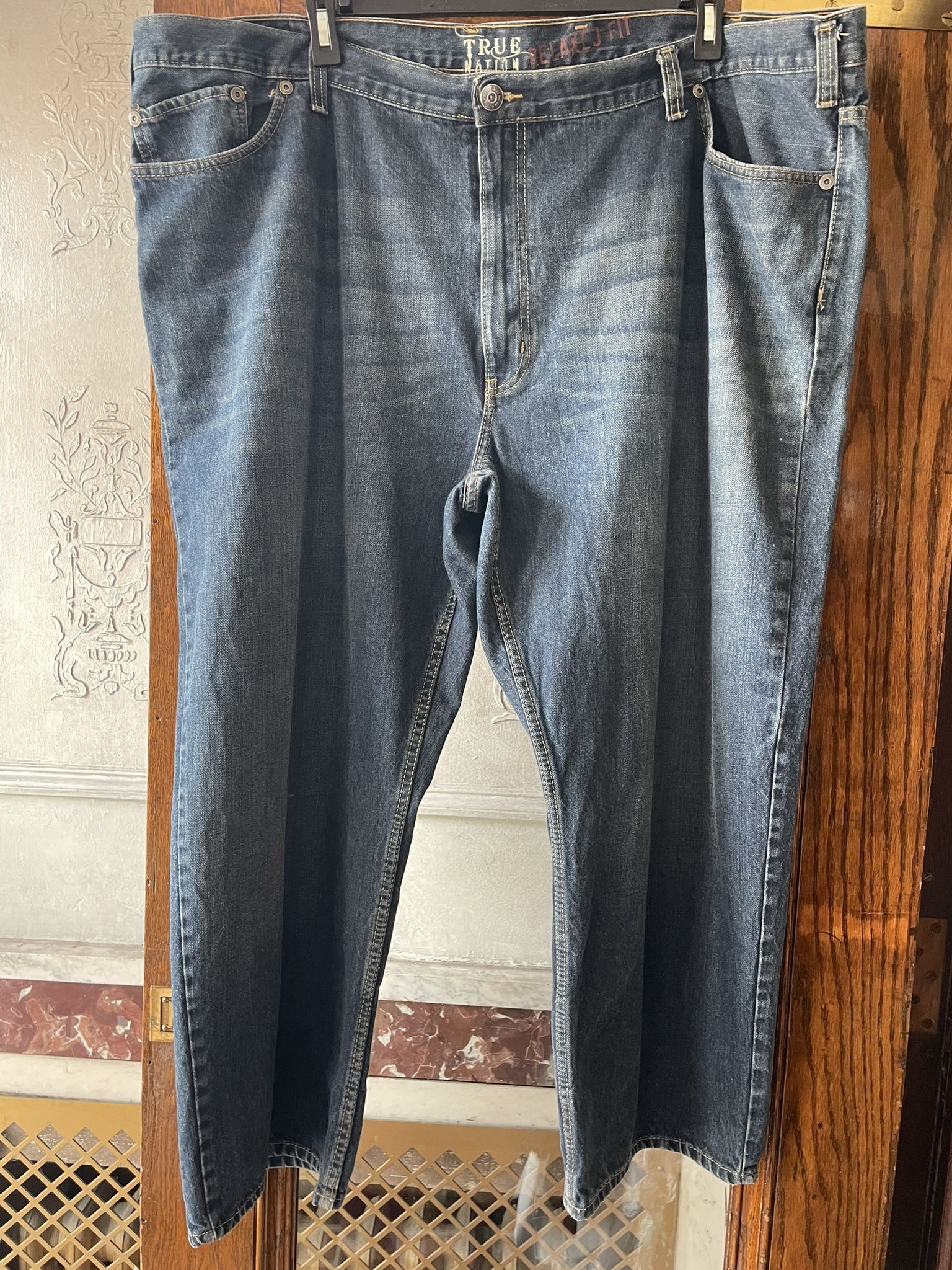 True Nation Men’s Relaxed fit jeans Size 52x28