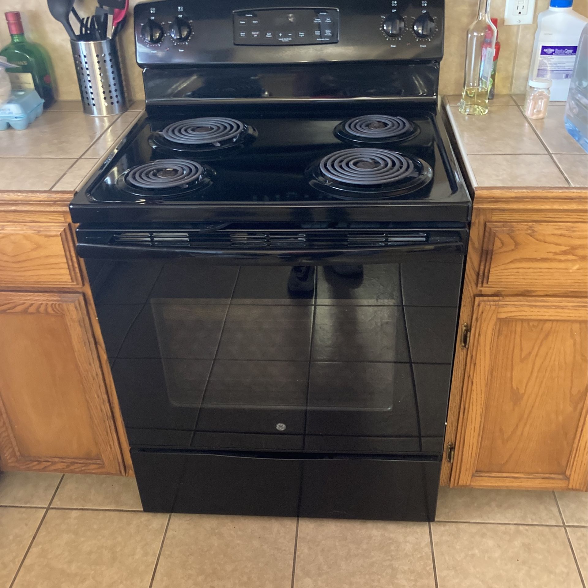 General electric stove and microwave