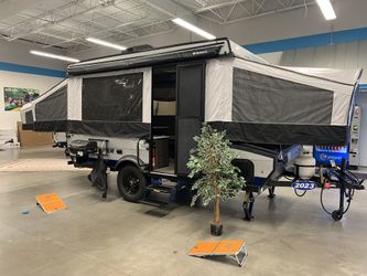 2022 Coachmen Clipper