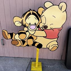 Winnie The Pooh Party Figure Stand (3ft )
