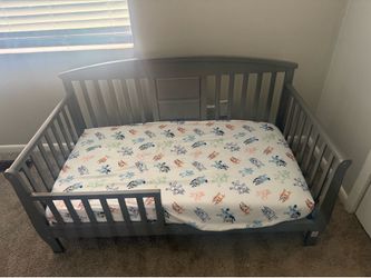 Brand New Wayfair Toddler Bed with Mattress - Never Used