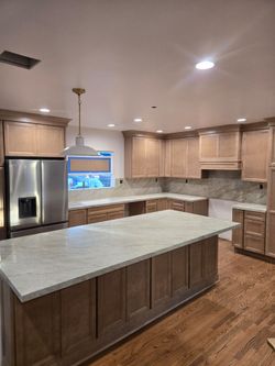 Countertop Installation & Slab Fabrication