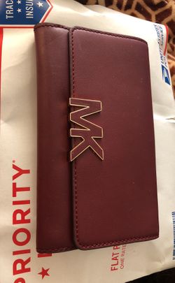 Michael Kors Florence Red Billfold wallet