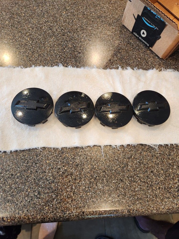 Silverado Oem Cnter Caps