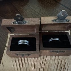 Thorum Wedding Band set