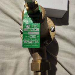 Watts LF25AUB Lead-Free Pressure Regulator 3/4" Solder Double Union 