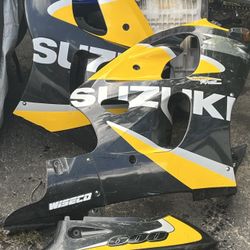 Suzuki Plastic Set