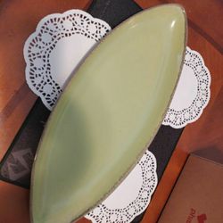 VINTAGE MID- CENTURY ( OBLONG).     PICK ⛏️ UP ONLY