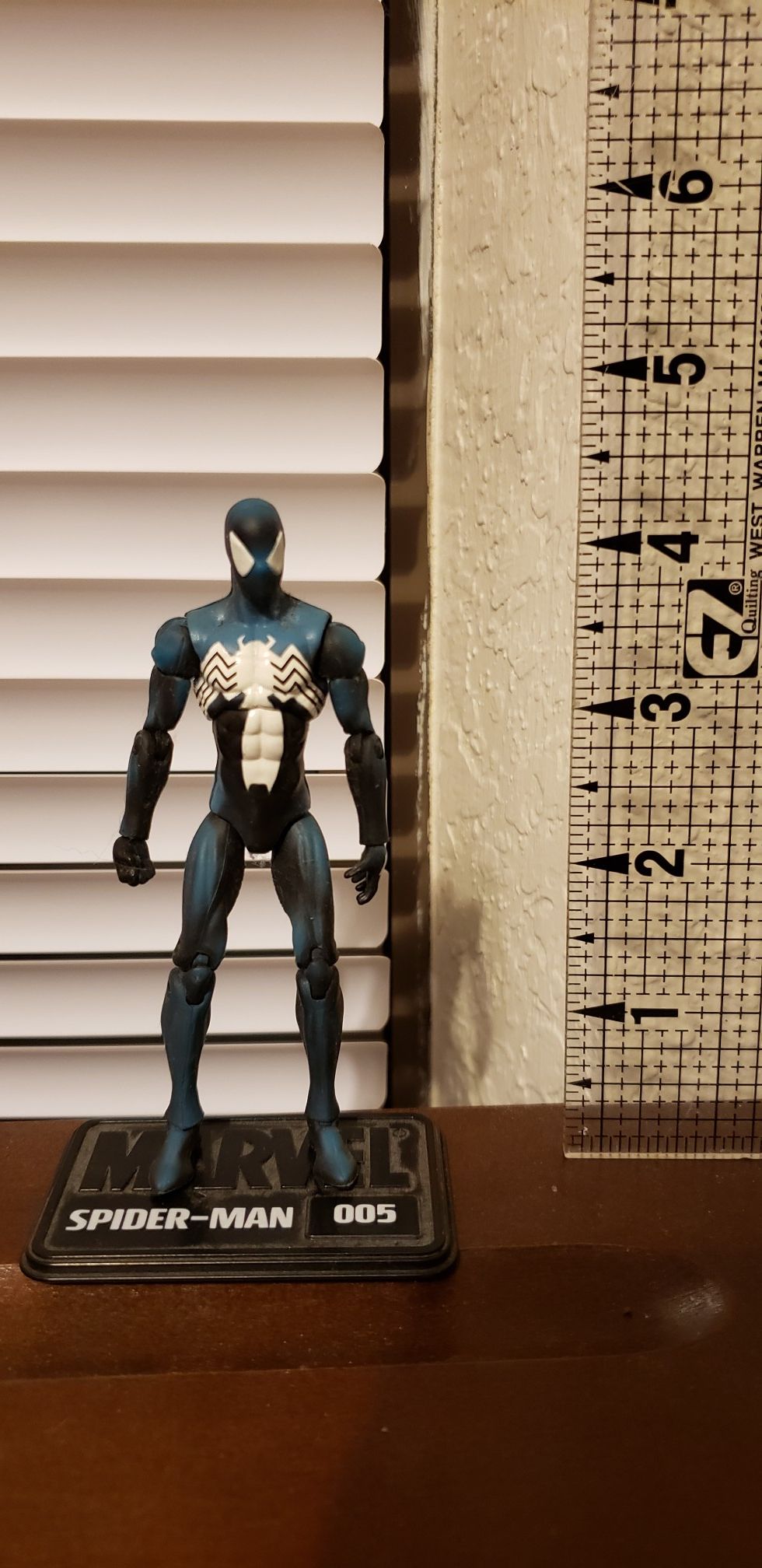 Spider-Man Black Suit 3.75" Action Figure