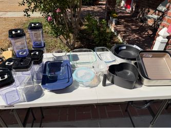 Kitchen storage containers for pantry, baking pans, and Pyrex
